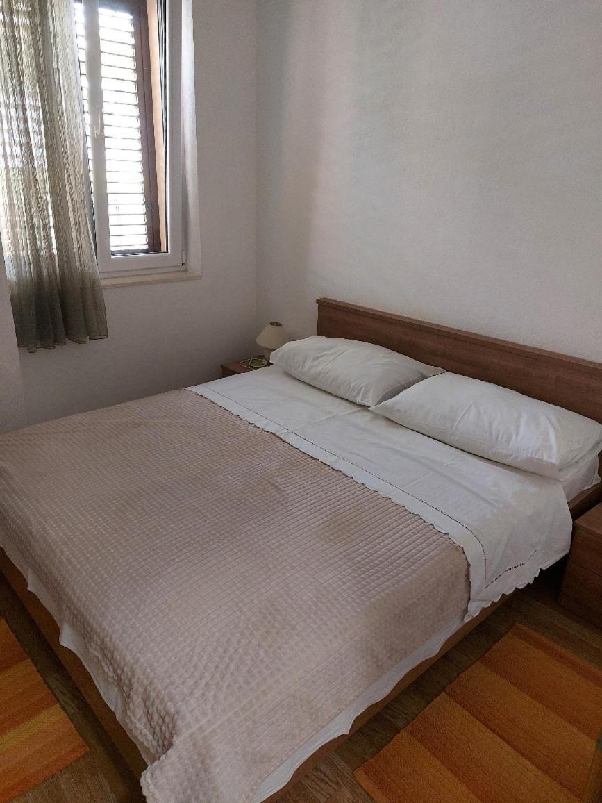 Apartments Nela Jelsa  Habitación foto